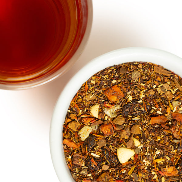 Carrot Cake tea, loose leaf and brewed.