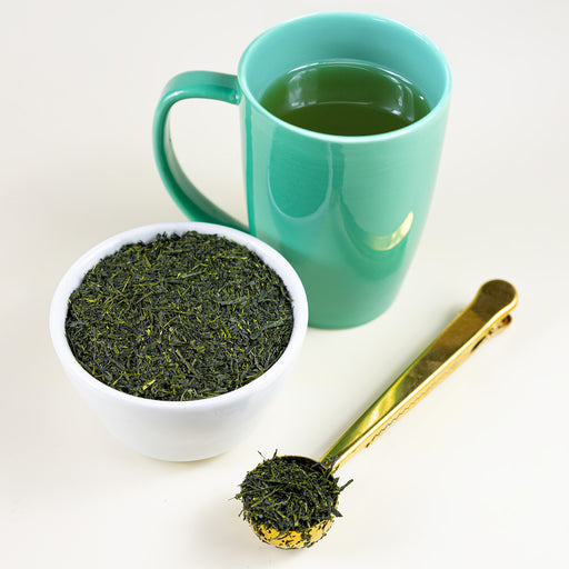 Gyokuro tea, loose leaf and brewed.